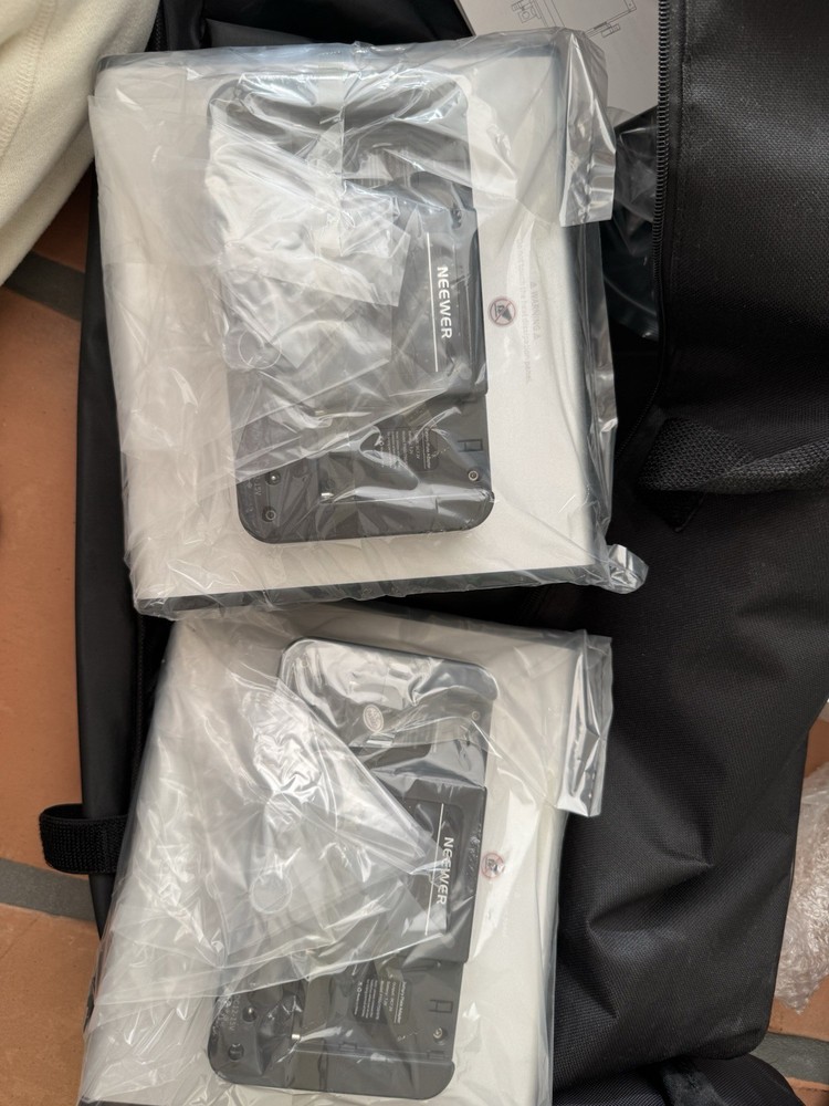 Neewer Photography Lighting Kit with Backdrop