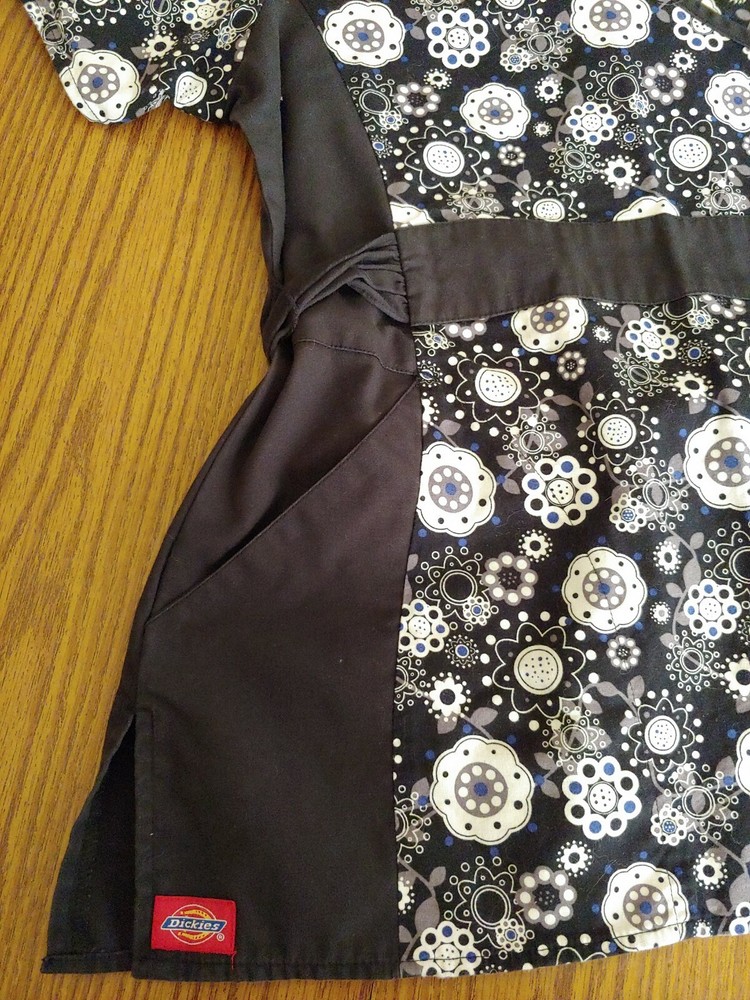 Dickies Scrub Top Small!! Black With Flowers