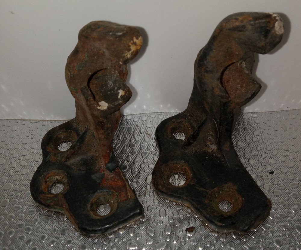 2 Vintage Cast Iron Shutter Brackets