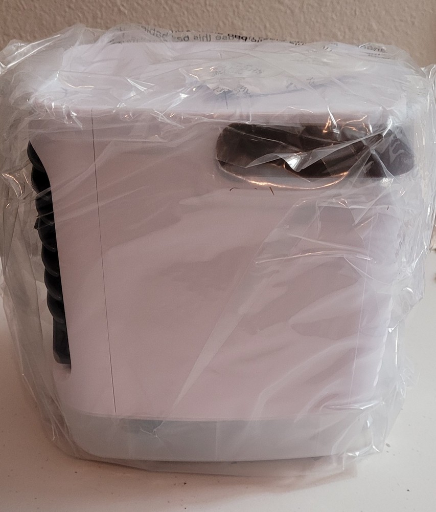 NEW Chillwell Portable Rechargeable AC Includes Ice Boost & Xtra Cooling Pack