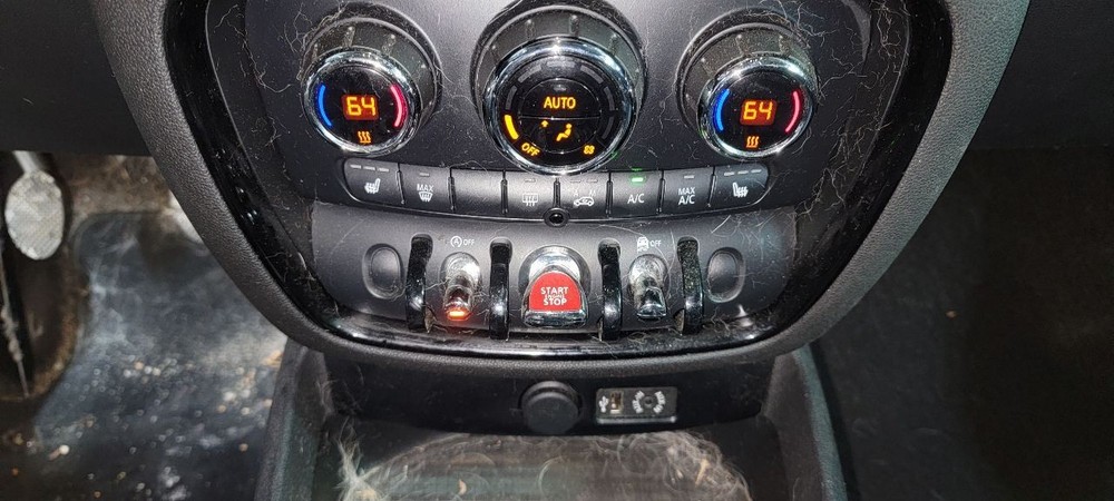 17 Mini Cooper Clubman Camera/Projector Camera Front Center Upper