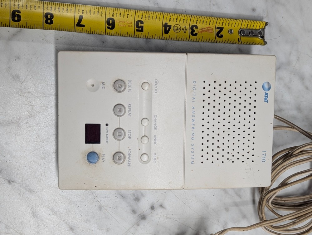 AT&T 1710 Tapeless Digital Telephone Answering System Message Machine