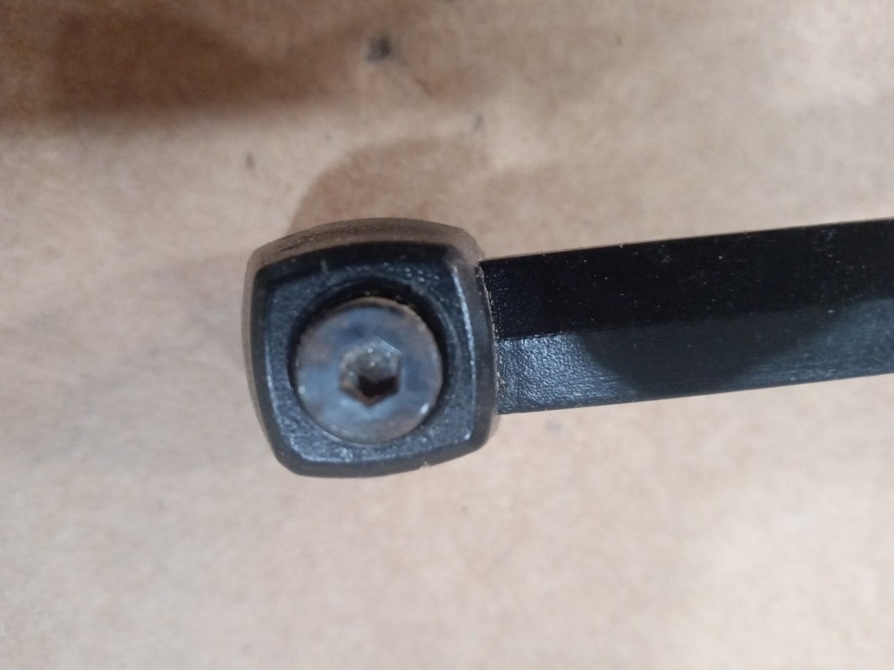 SKILSAW Table Saw 3400 spring loaded TILT LOCK (SEE NOTES)