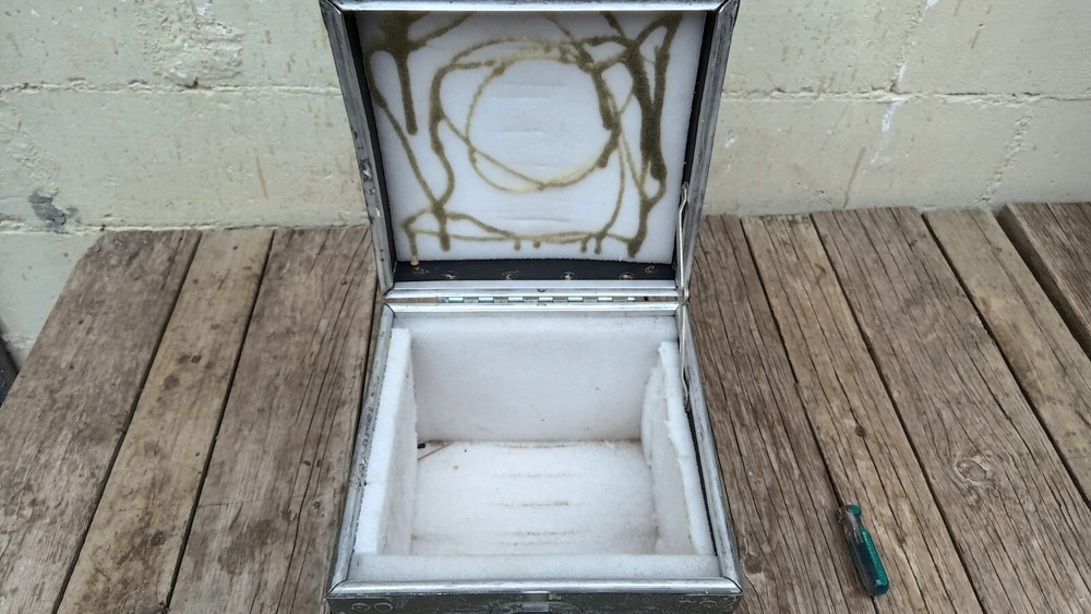 Green sessions military box.