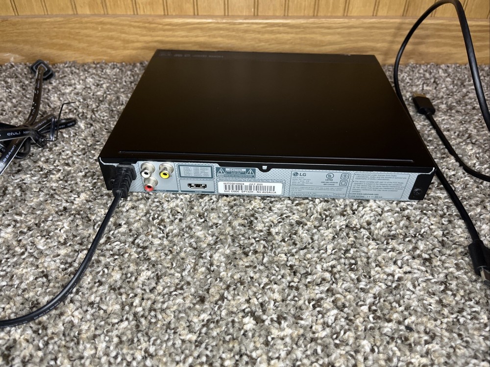 LG DP132 DVD Player with USB Port-No Remote-Tested