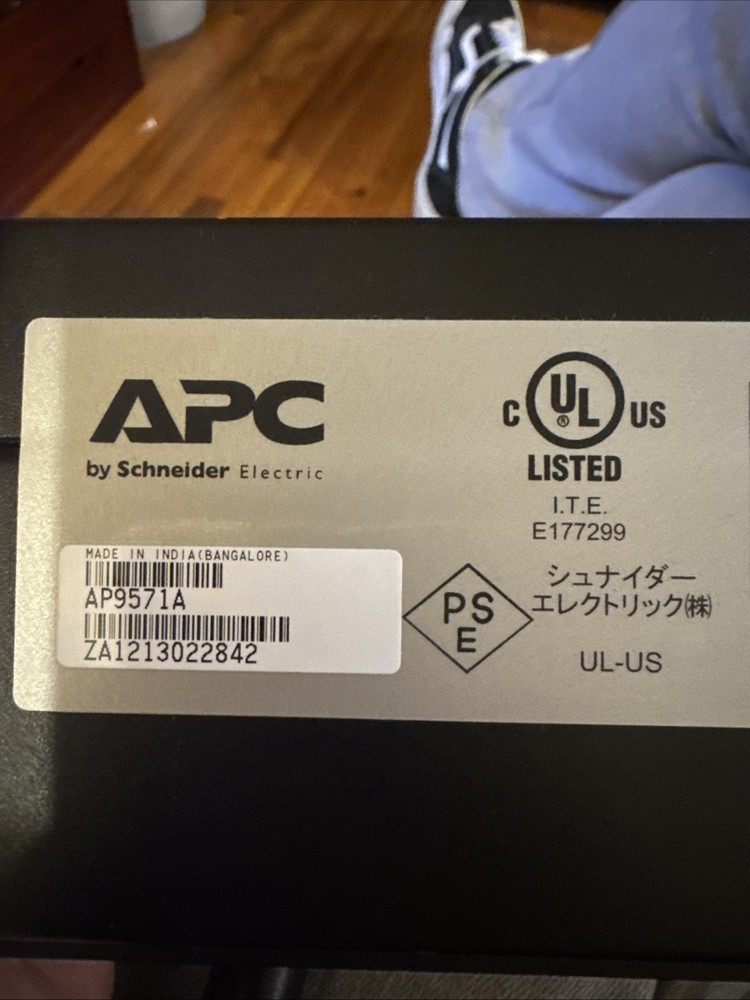 APC Netshelter AP9571A Basic Rack PDU