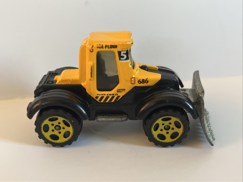 2005 MATCHBOX YELLOW ICE PLOW #5