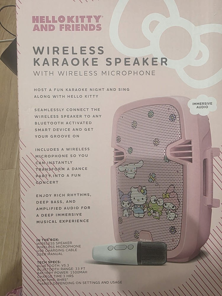 Hello Kitty Wireless Karaoke Speaker w/Wireless Microphone (Bluetooth)