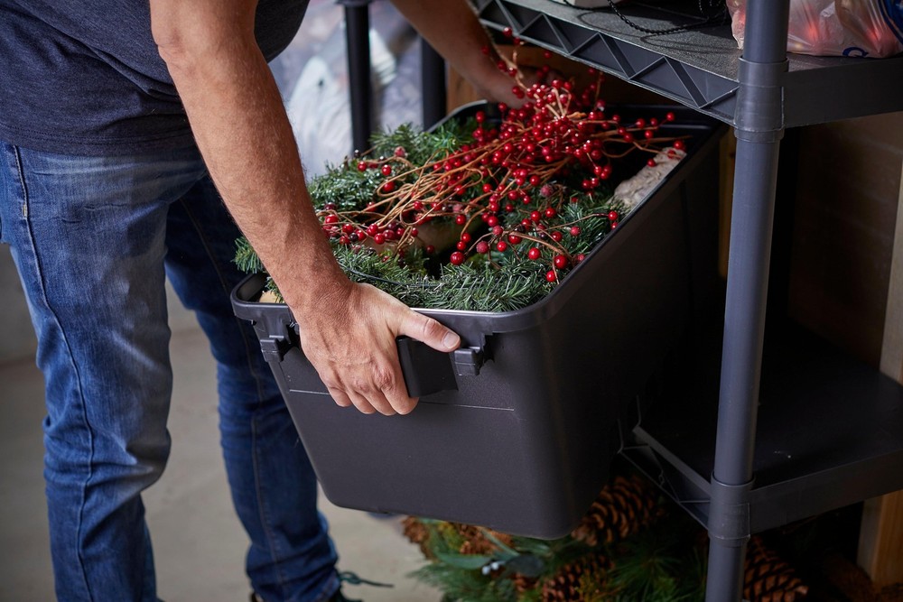 14-Gallon Lockable Storage Box