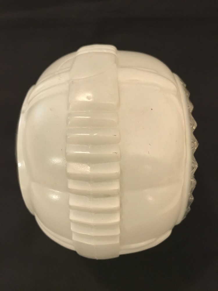 Vintage Art Deco White Bath/Porch Wall Light Globe