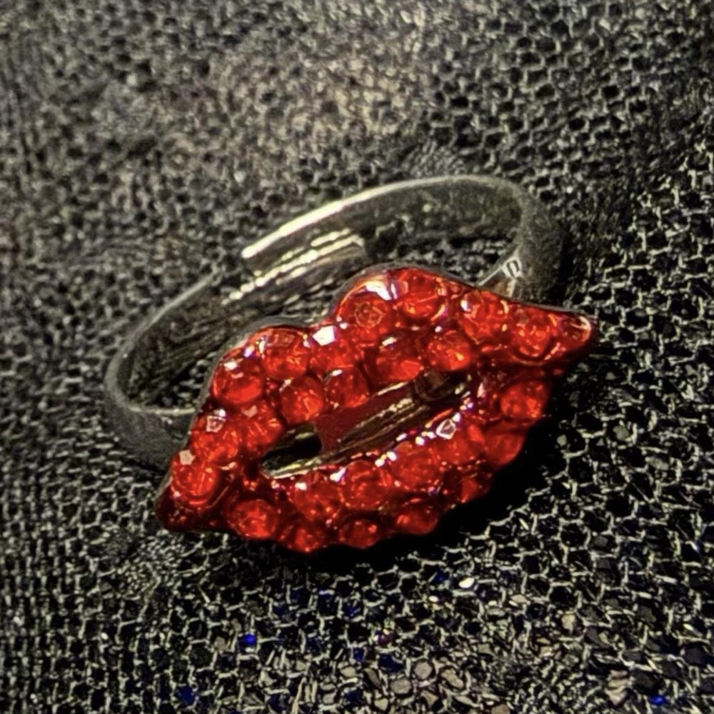 Red Lips Adjustable Statement Ring