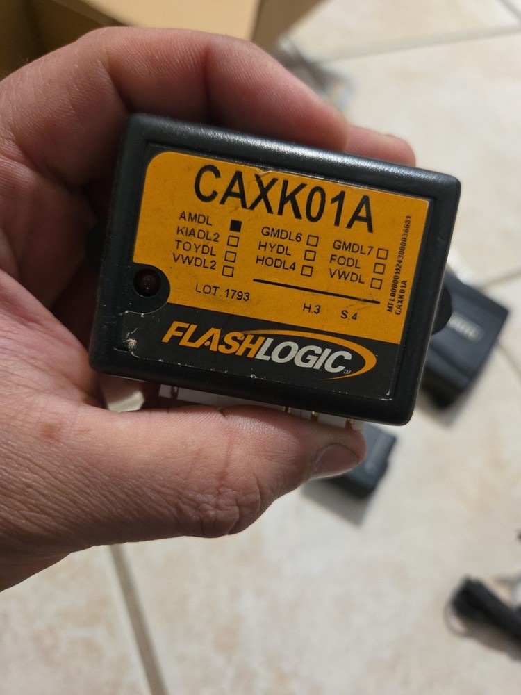 FlashLogic CAXK01A Bypass Module Remote Start Vehicle Interface