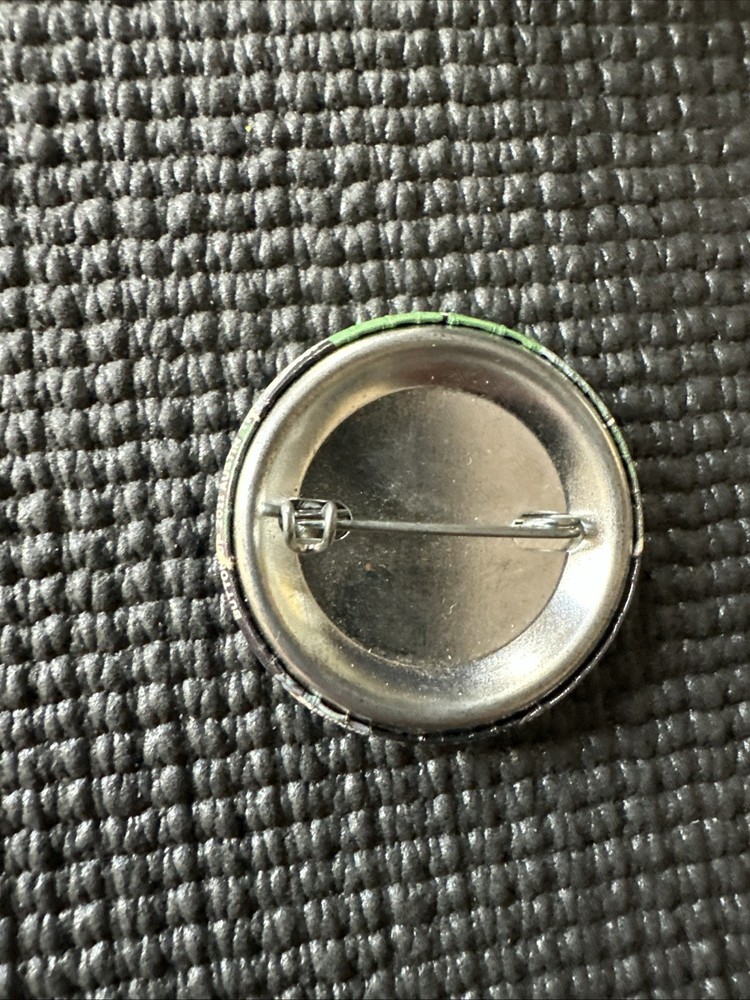 Queensrÿche ,The Warning .vintage button pin.