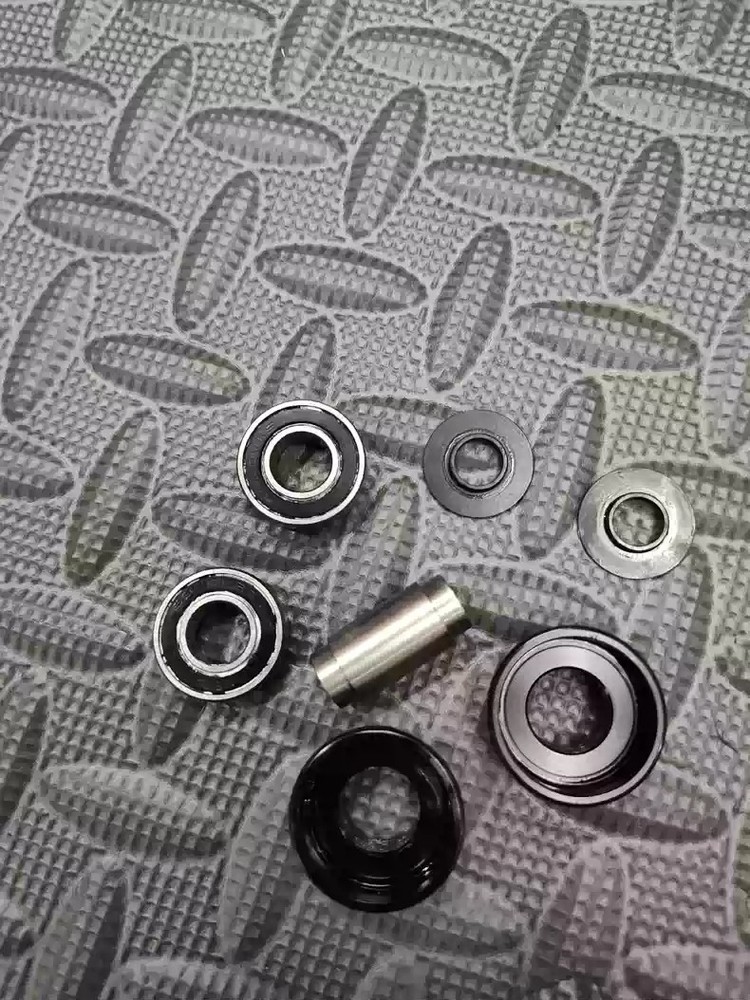 Fox Rear Shock Mount Hardware Eyelet Roller Bearing Kit 8 x 30mm