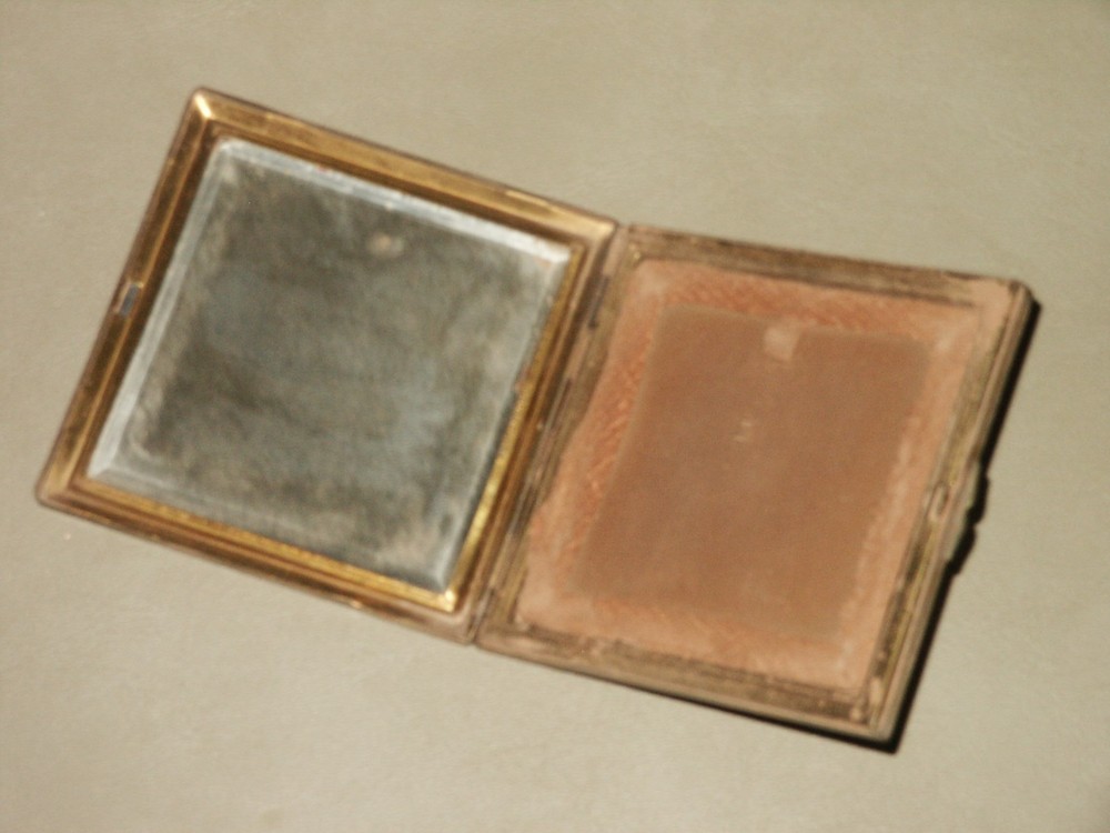 2 Vintage Compacts Paris France