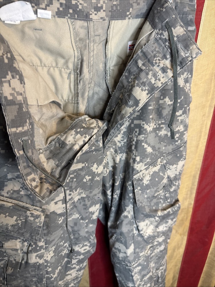 Small Long - Army Combat Pants ACU Digital Camo USGI B055