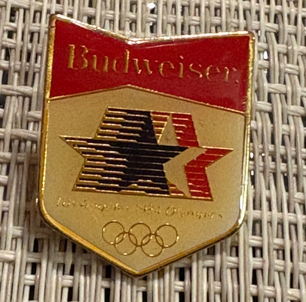 USA BEER PINS -  BUDWEISER BEER PIN