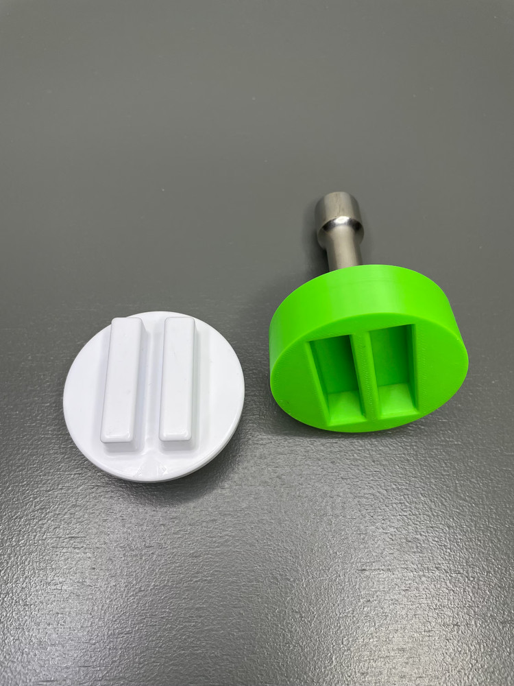 Hayward Pool Filter Plug Socket- Fits 1.5" Slotted Plug