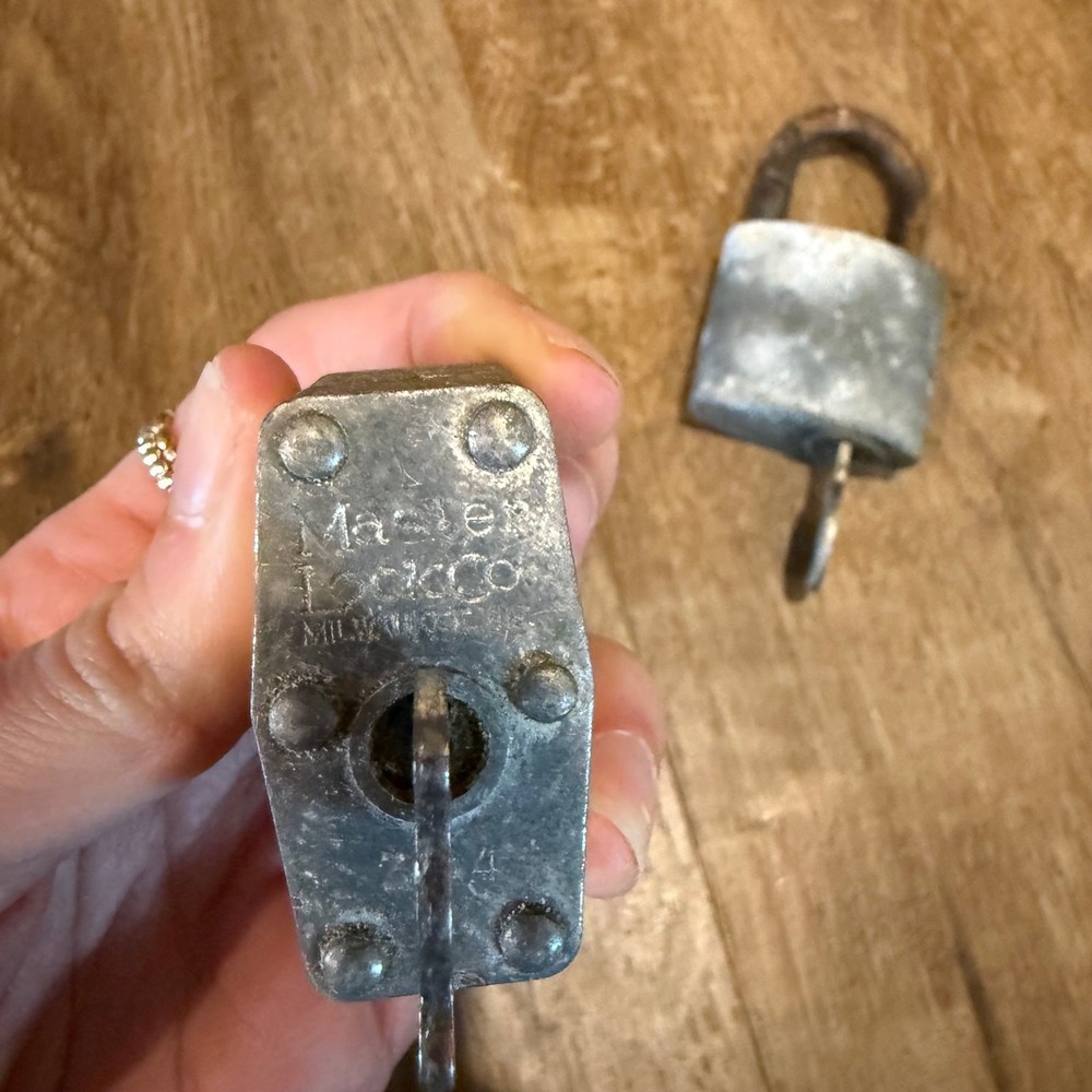 Vintage Pair (2) Padlocks Locks Both With Keys - Yale & Masterlock