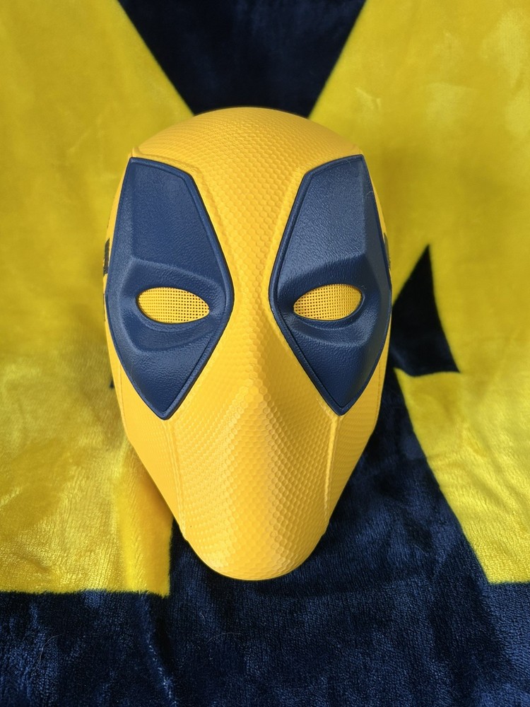 Michigan WOLVERINES : Deadpool Helmet (3D Printed!) SUPER SICK ITEM