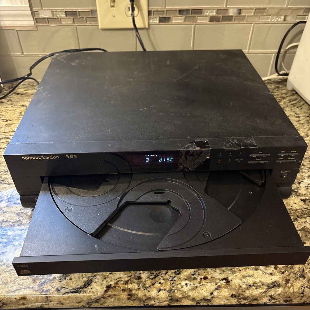 Harman Kardon FL 8370 5 Disc CD Player. Works Read