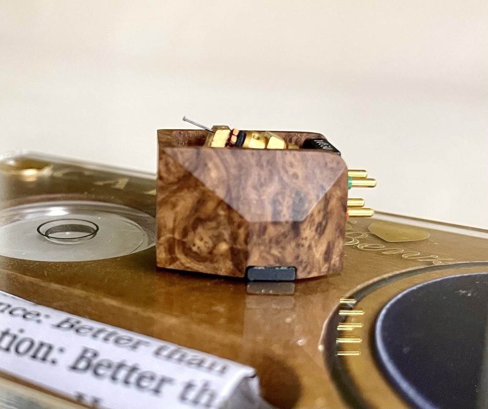 Cardas Myrtle Heart Ruby (Benz Micro Ruby) MC Cartridge, Line-contact on Boron