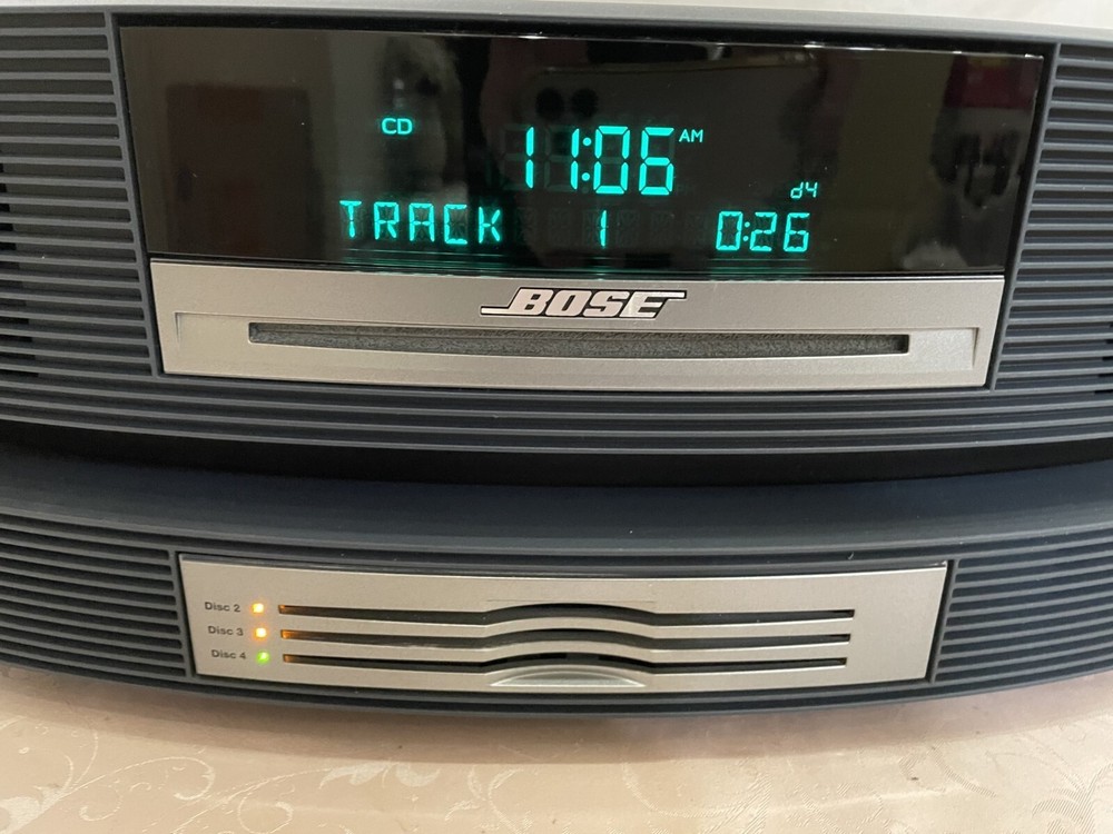 Bose Wave Music System CD AM/FM Radio With Multi-CD Changer & Remote Control