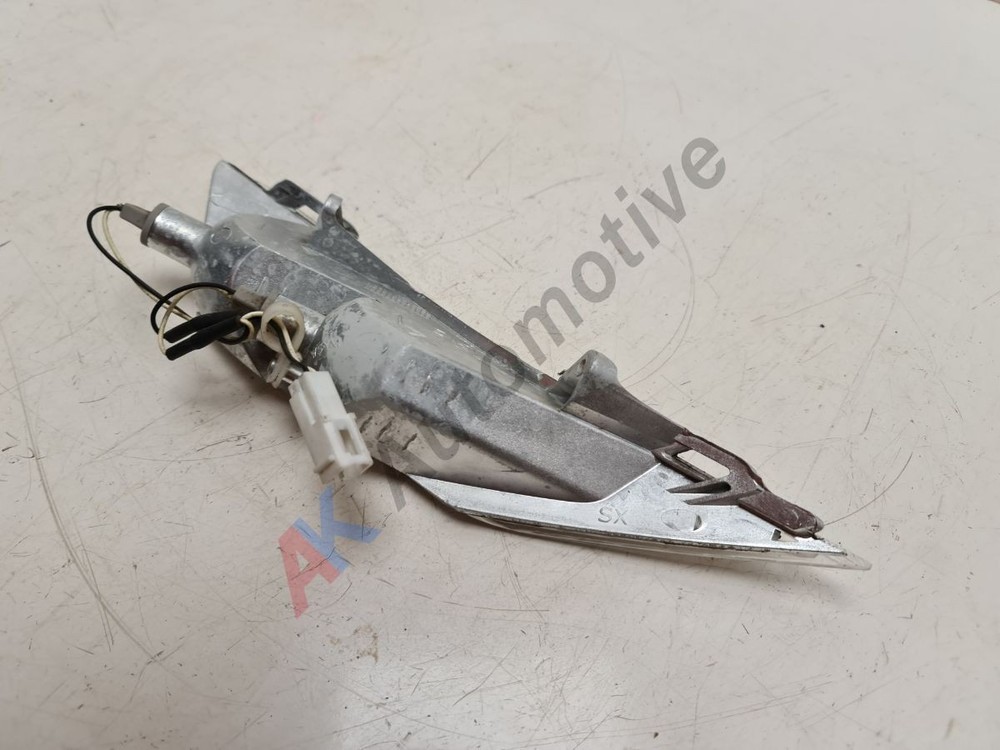 Piaggio X8 125 2004~2007 - Front Leftt Indicator Unit