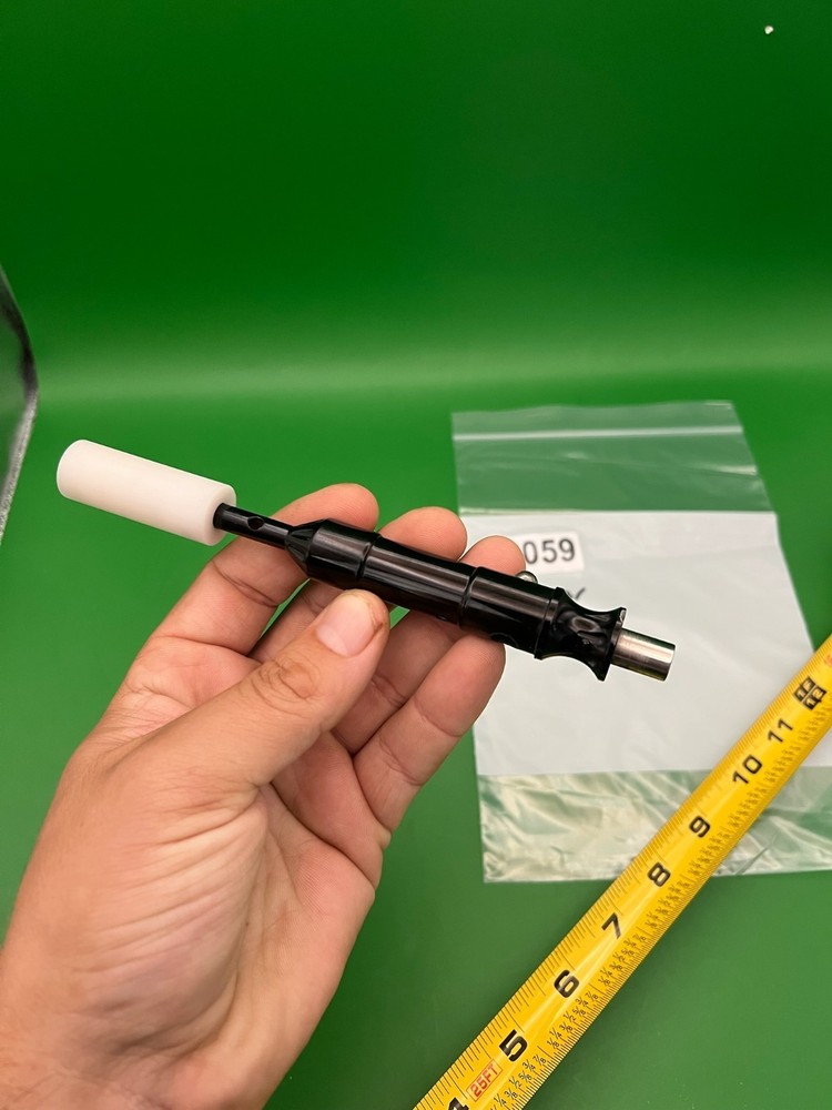 Autococker Bolt