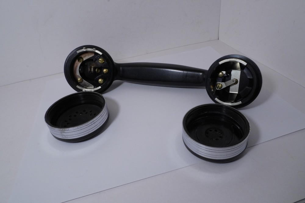 One AUTOMATIC ELECTRIC Chrome Banded HANDSET Cleaned & Tested But No Elements