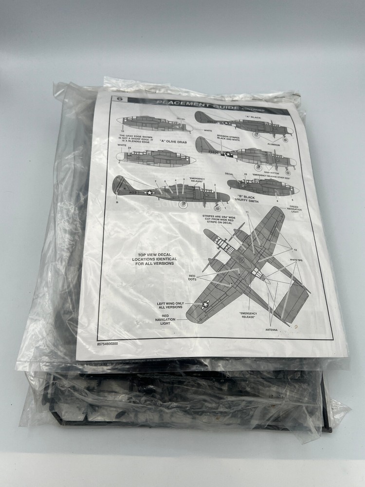 Lot of 2 WWII Fighting Machine Models