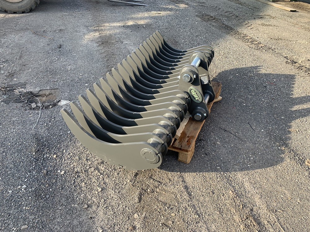 72" Oriel Rake