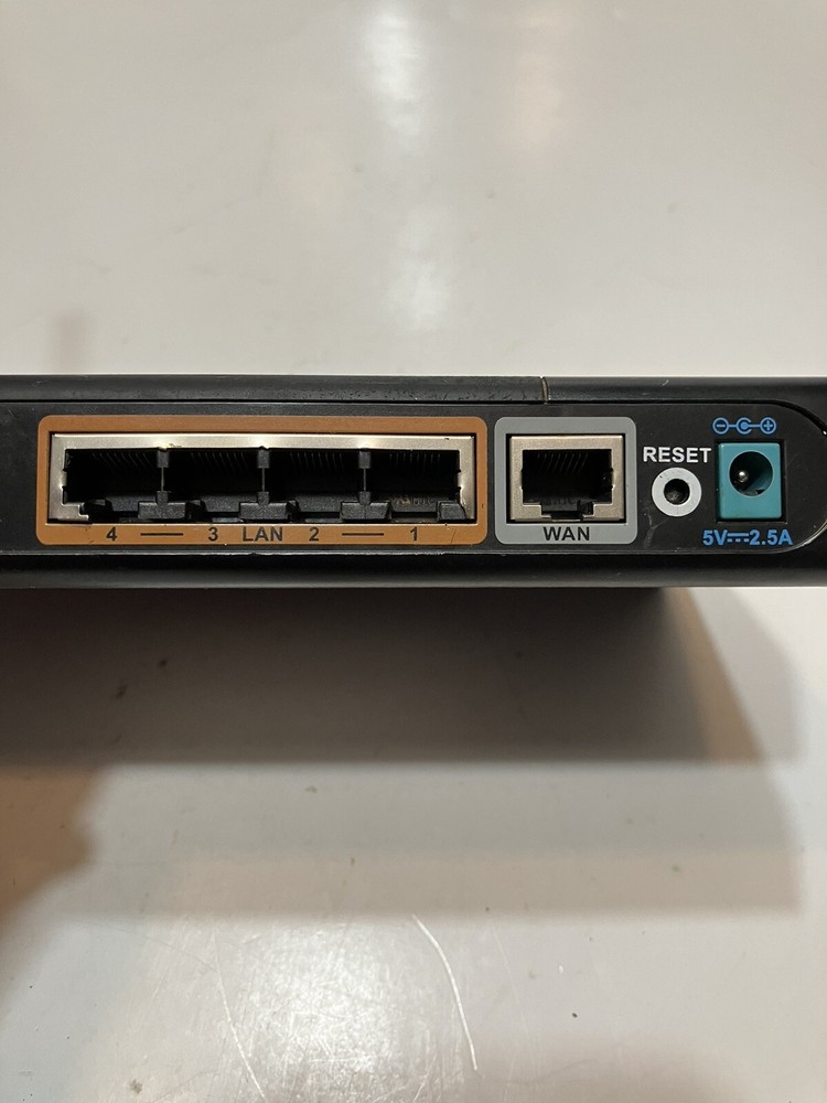 D-Link Wireless Gaming Router (DGL-4300)