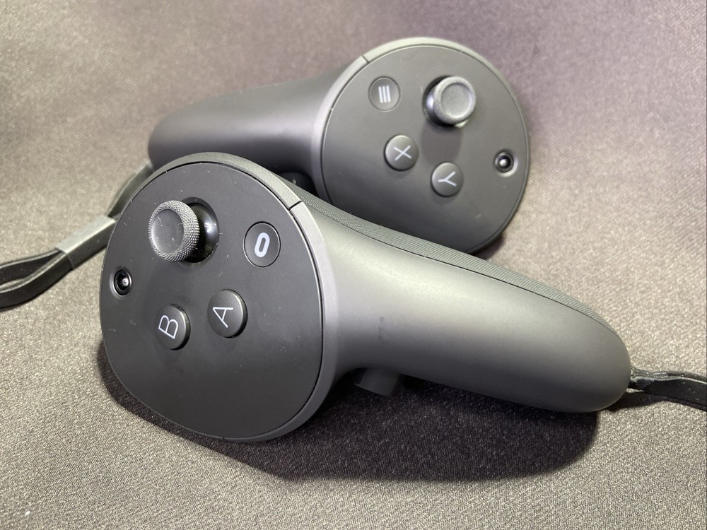 Meta Quest Pro Controllers With Compact Charging Dock