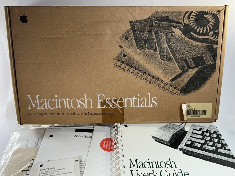 Macintosh LC II 2 Accessory Kit With Disks Documents Manuals Etc APPLE Box