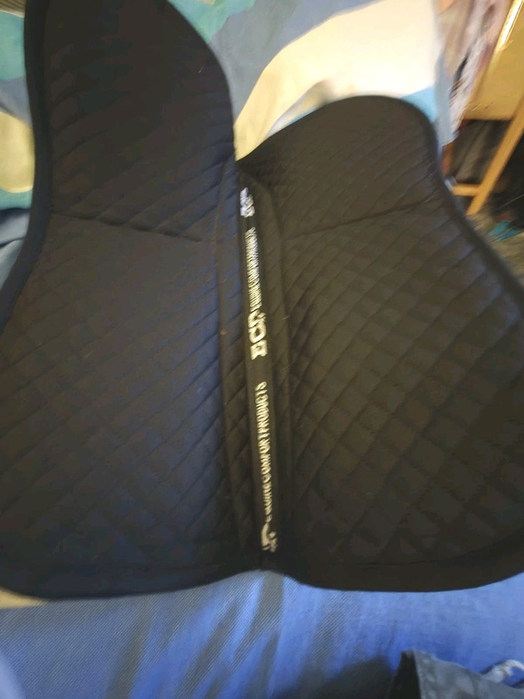 Saddle Pad with Adjustable Memory Foam. ECP NEW with TAGS CFCP 6 02 BLACK