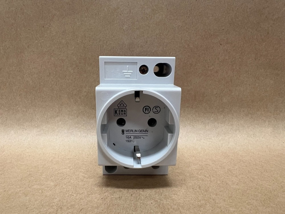 MURR Electronics 67 900 Power Socket