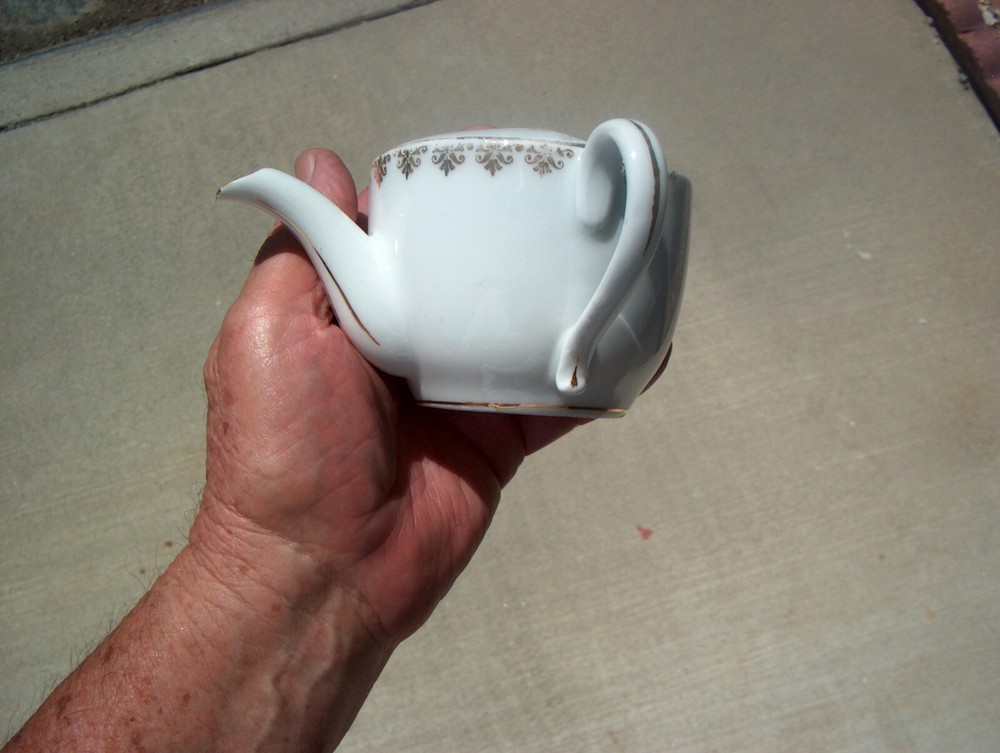 VINTAGE SICK CUP INVALID FEEDER GERMANY KPM