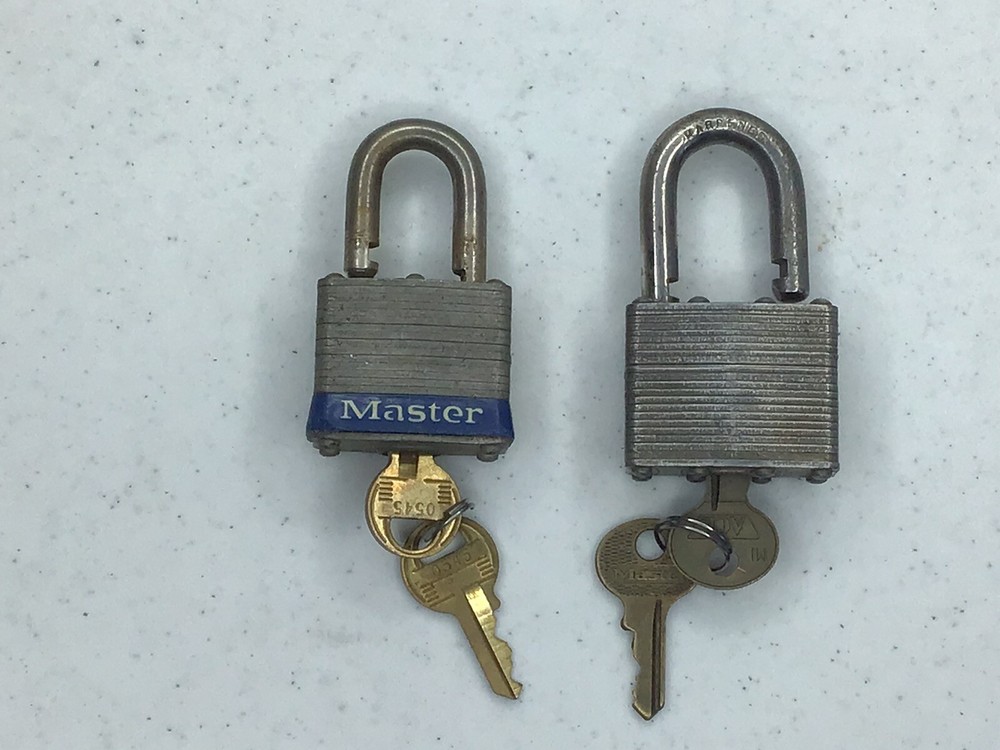 Lot Of 2 MASTER Padlocks With Keys Working