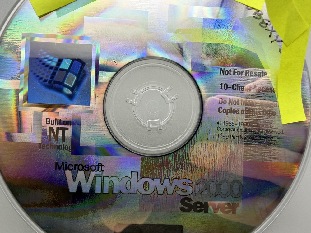 VTG Microsoft Windows 2000 Server 10 CAL & Windows 2000 Support Tools CDs READ