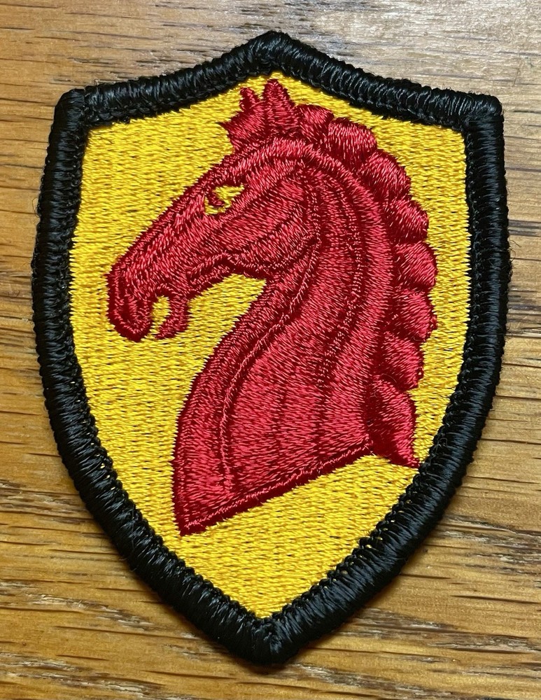 ORIGINAL 1968-1993 US 107th  ARMORED CAVALRY REGIMENT PATCH