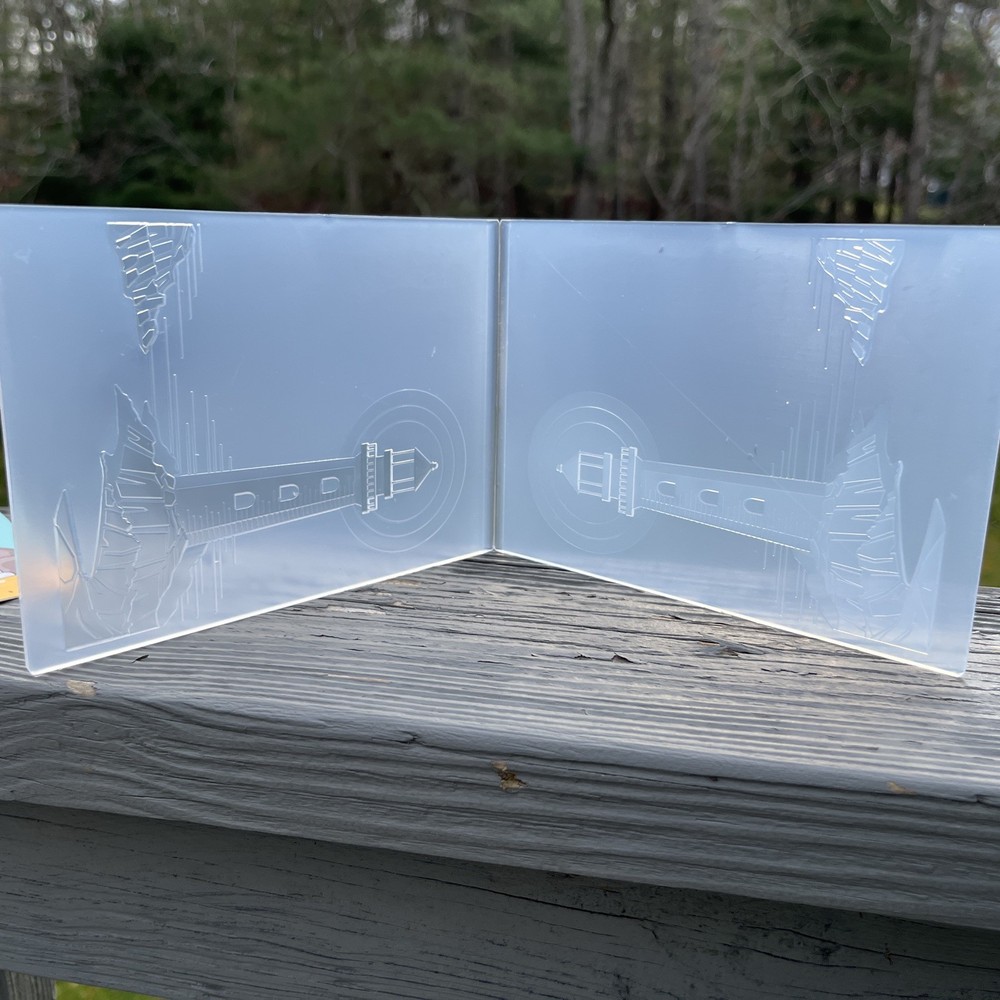 Simon says Stamp Lighthouse Embossing Folder