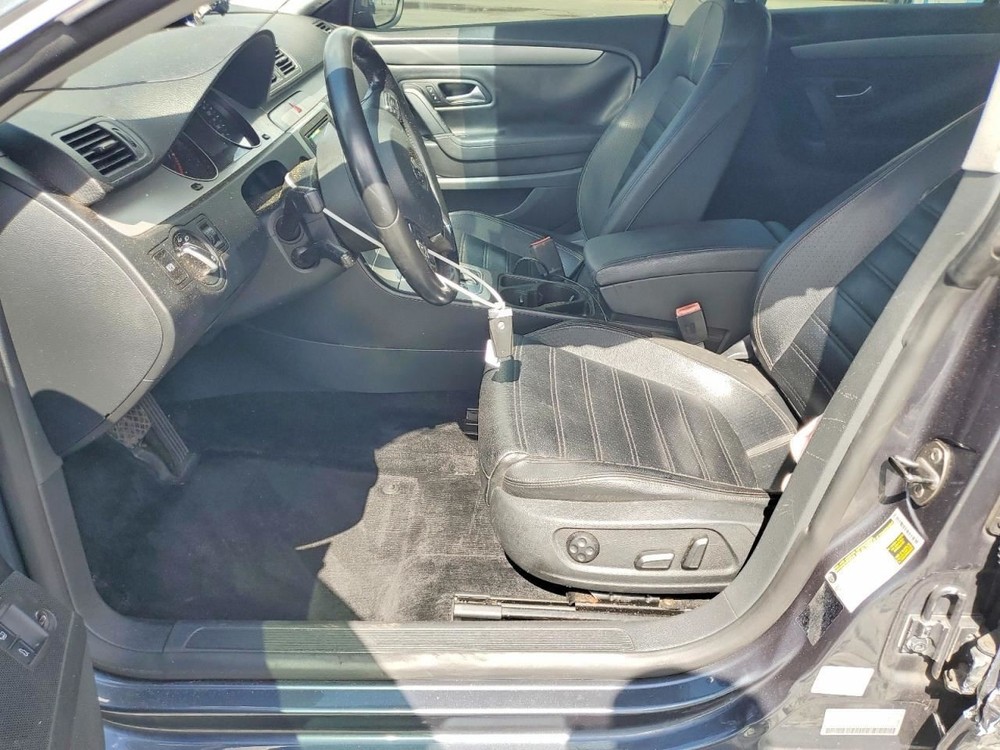 CC VOLKS 2011 Glove Box 5036081