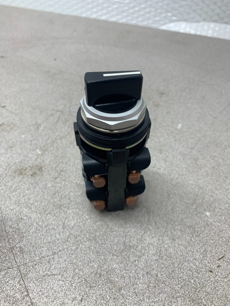 NEW NO BOX SENASYS 4 POS. SELECTOR SWITCH PTSJK302CC