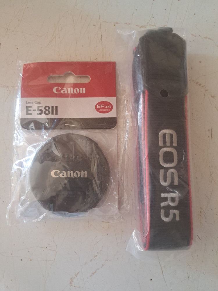 Canon E-5811 Lens Cap & EOS R5 strap