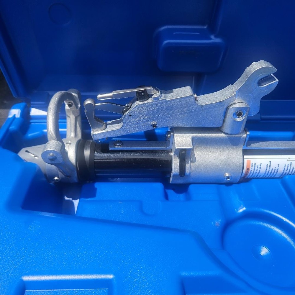 LOAD-RANGER XLT LOAD BREAK TOOL USLR-XLT-1 UTILITY SOLUTIONS LINEMAN