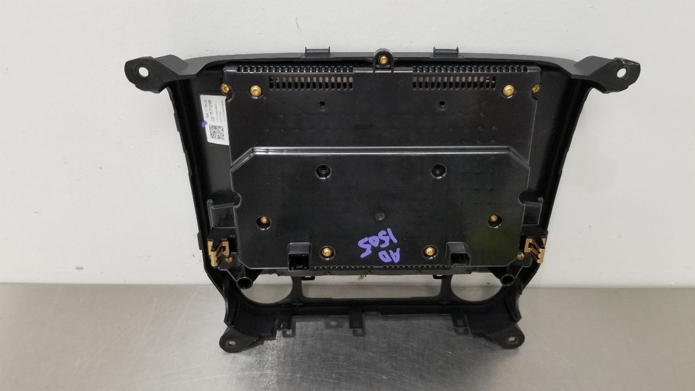 16 CHEVY SILVERADO 2500 RADIO AUDIO 8" DISPLAY SCREEN CONTROL PANEL