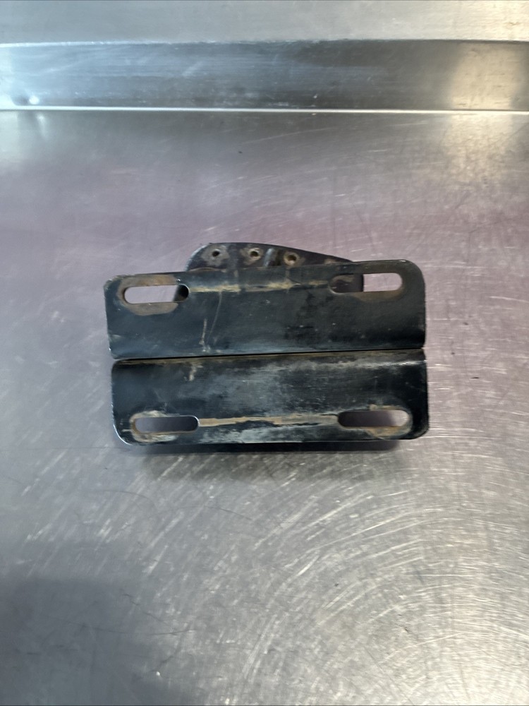 FREIGHTLINER BRACKET - UPPER EXHAUST SUPPORT, CAB MOUNTED, RH