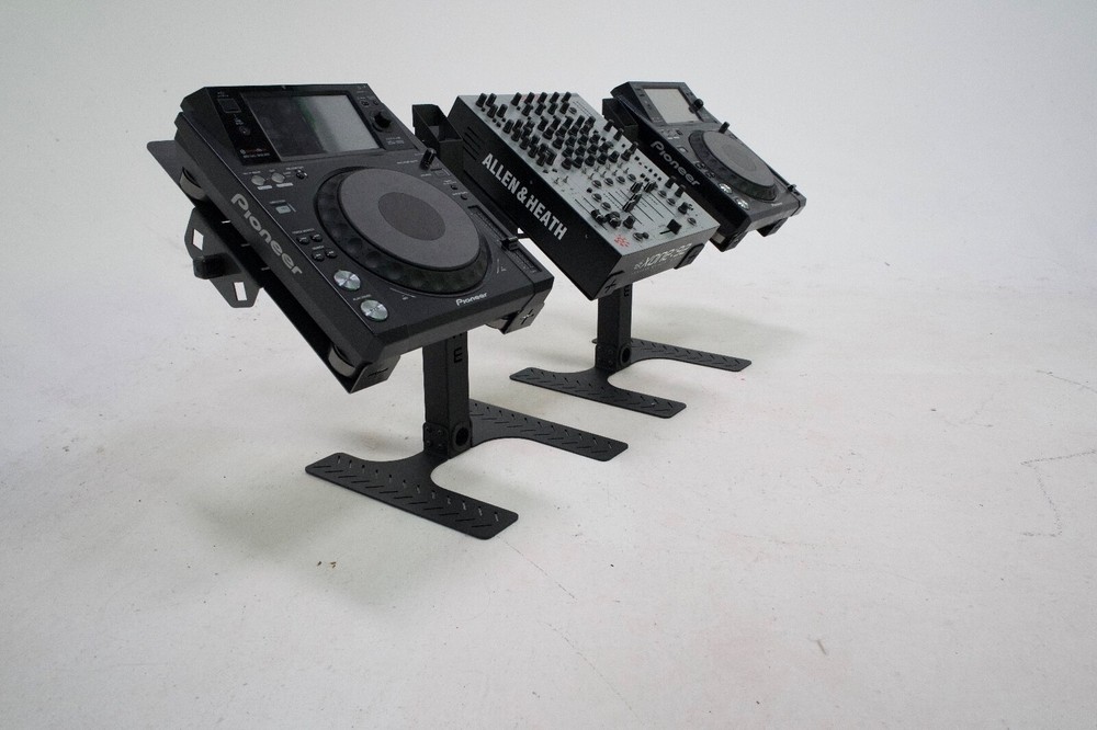 All-in-one Desktop DJ Workstation