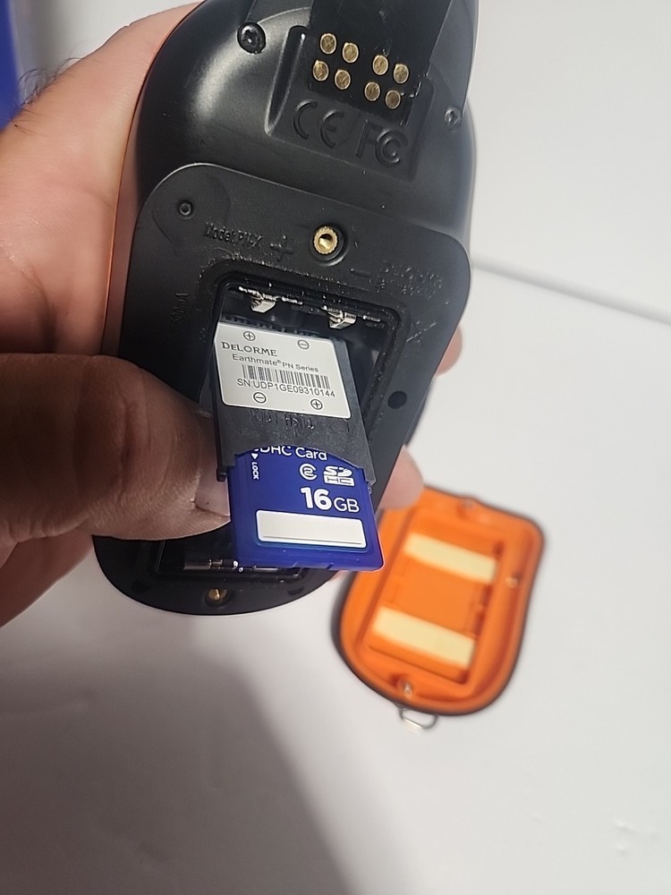 DeLorme Earthmate PN-40 Handheld
